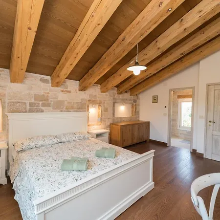 Krug With 3 Bedroom And A Pool Immersed In Nature Near Buje * Kremenje