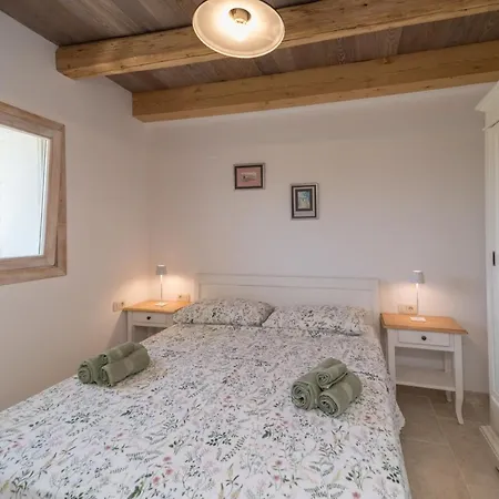 Krug With 3 Bedroom And A Pool Immersed In Nature Near Buje Villa