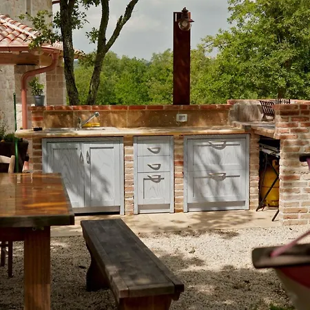 Villa Krug With 3 Bedroom And A Pool Immersed In Nature Near Buje Kremenje